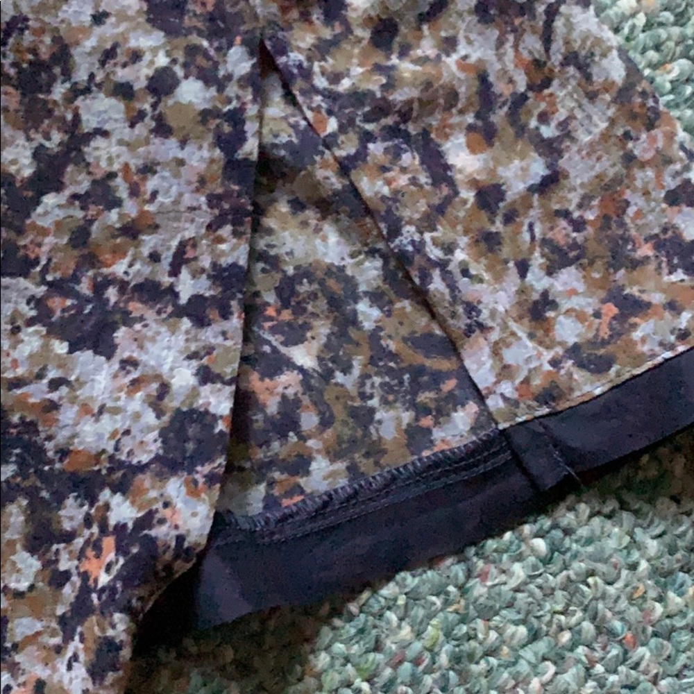 Vera Wang Dressy Tank - Picture 4 of 5